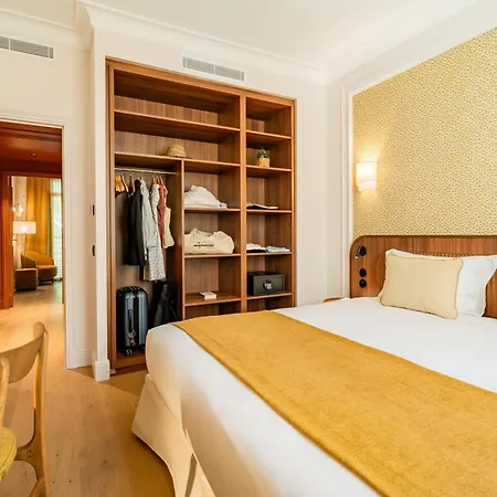 Lepoussin Otel 4*