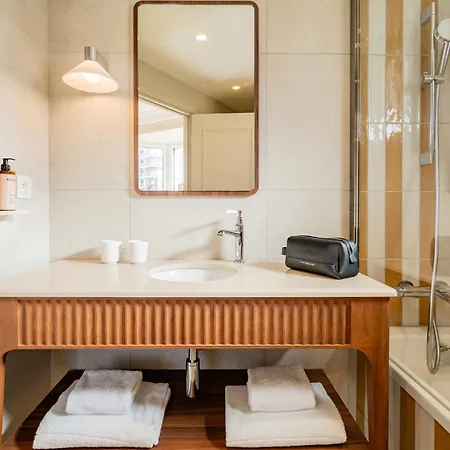 Hotel Lepoussin 4*