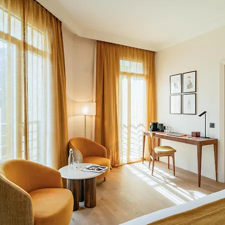 Lepoussin Hotel 4*