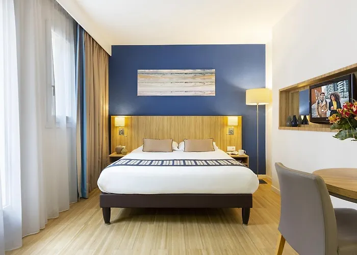 Lepoussin فندق 4*