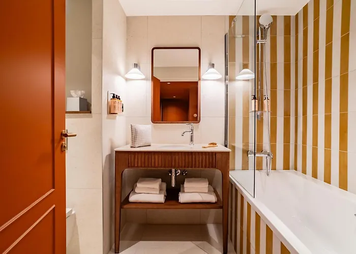 Отель Lepoussin