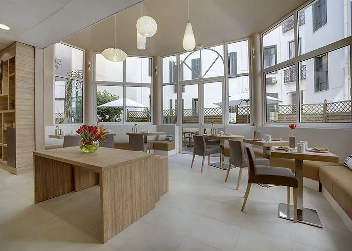 Lepoussin Отель