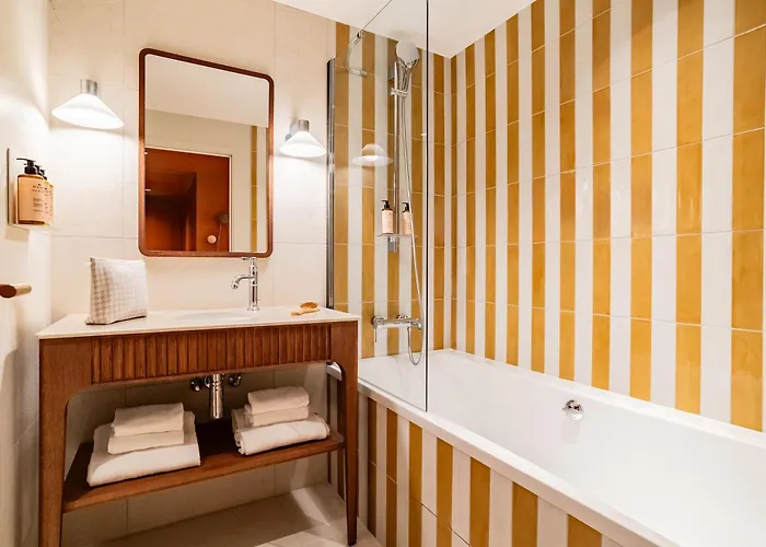 Lepoussin Szálloda 4*