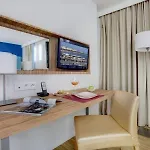 Lepoussin Hotel